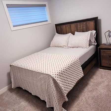 Deluxe 2 Bedroom Suite With*Netflix/Cable/Prime Edmonton Exterior foto
