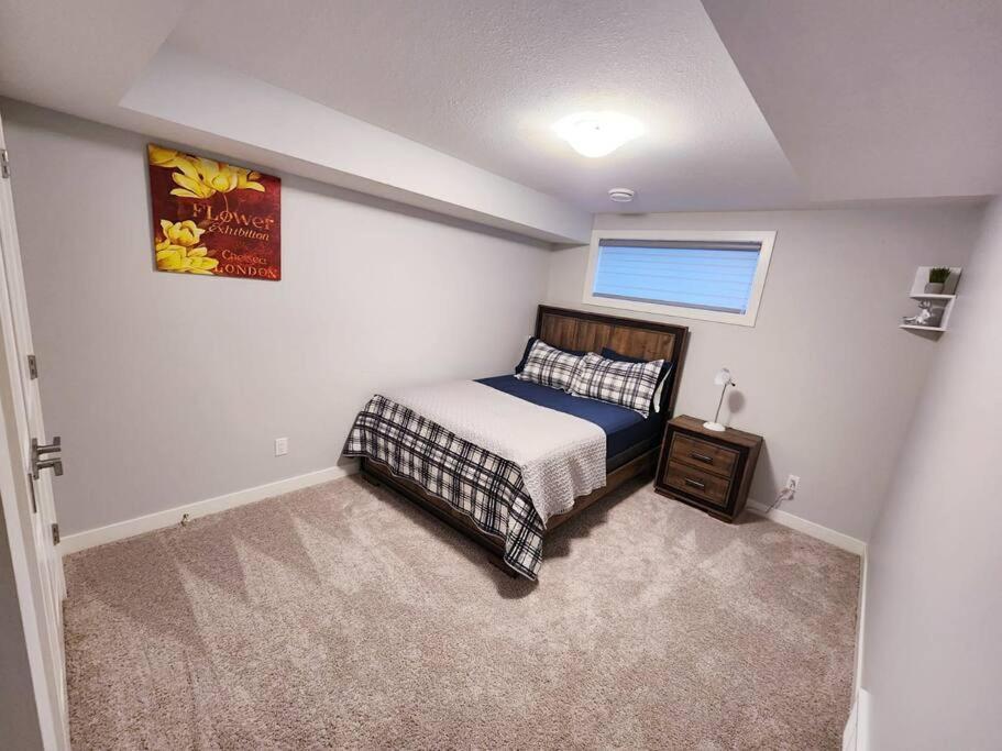 Deluxe 2 Bedroom Suite With*Netflix/Cable/Prime Edmonton Exterior foto